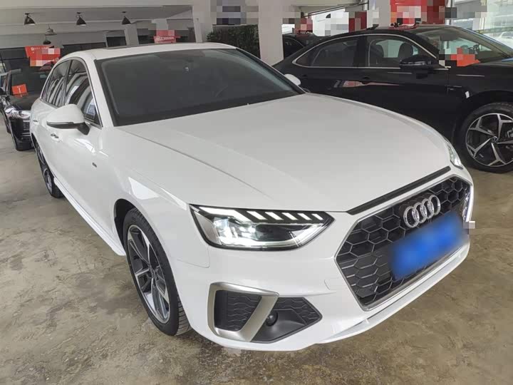 Фото 4 - Audi A4L