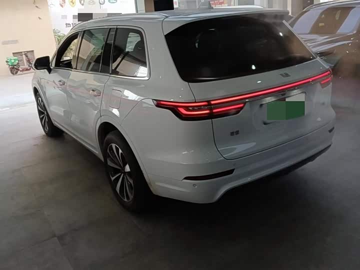 Фото 5 - LiXiang One