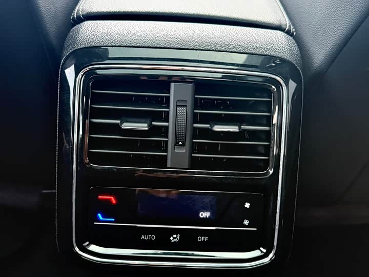 Фото 12 - Volkswagen Passat