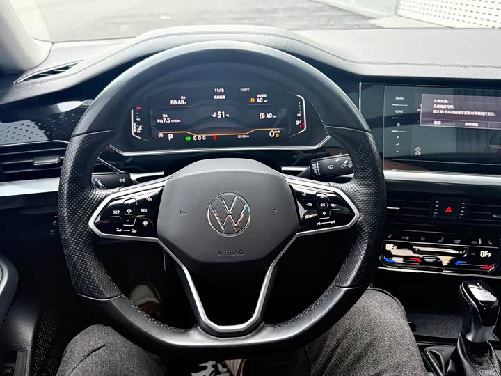 Фото 7 - Volkswagen Passat