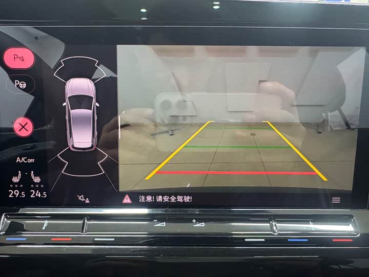 Фото 12 - Volkswagen Golf