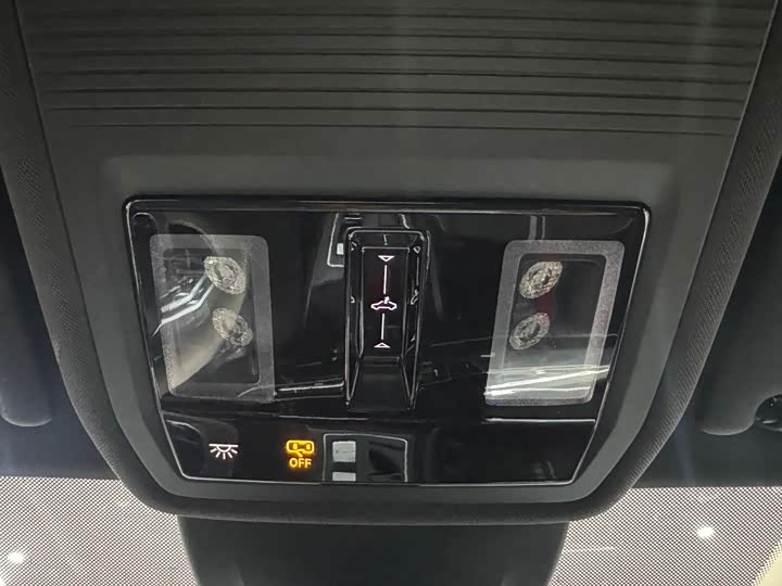 Фото 14 - Volkswagen Golf