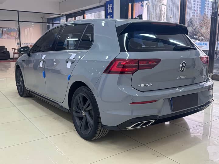 Фото 4 - Volkswagen Golf