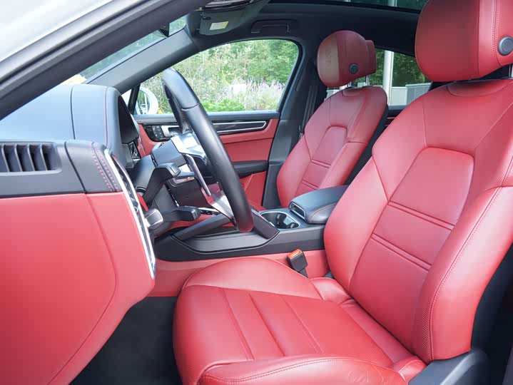 Фото 14 - Porsche Cayenne