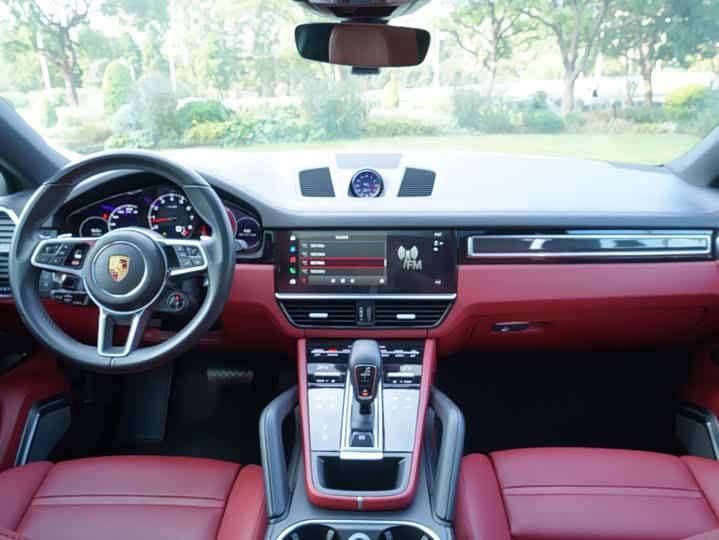 Фото 5 - Porsche Cayenne