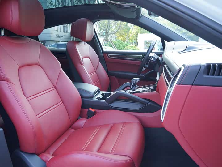 Фото 8 - Porsche Cayenne