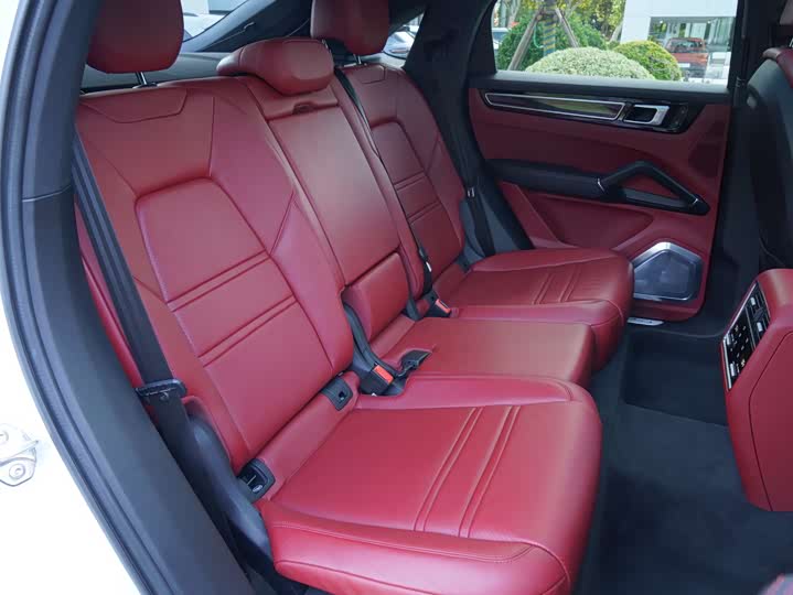 Фото 9 - Porsche Cayenne