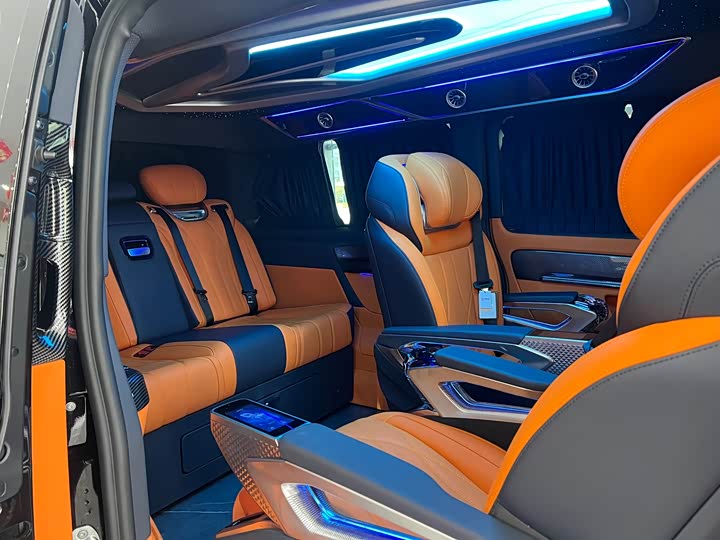 Фото 10 - Mercedes-Benz Vito