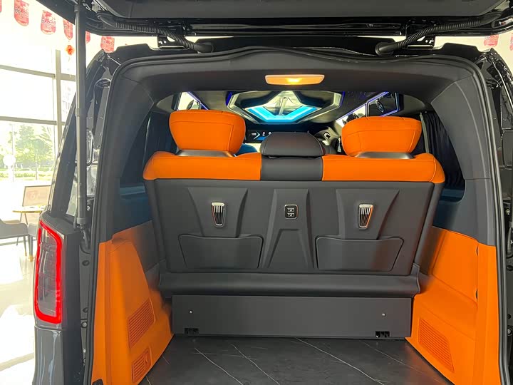 Фото 18 - Mercedes-Benz Vito