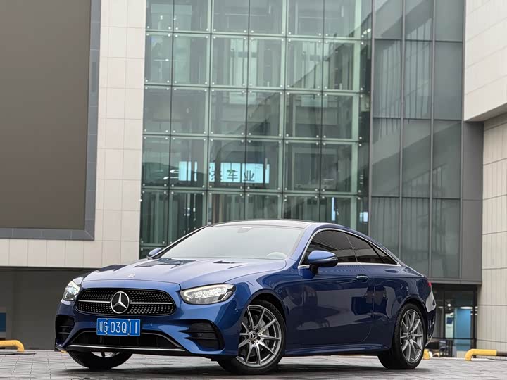 Фото 1 - Mercedes-Benz E-Class