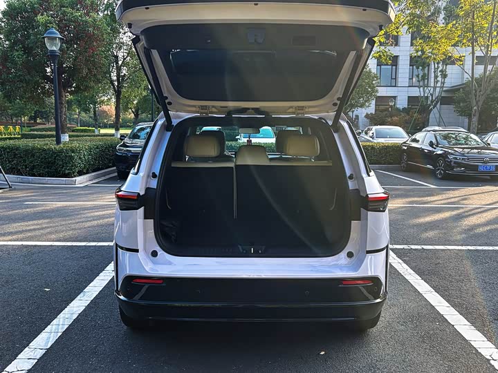 Фото 14 - Toyota bZ3X