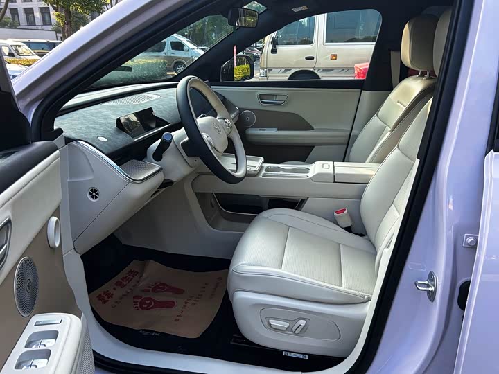 Фото 4 - Toyota bZ3X