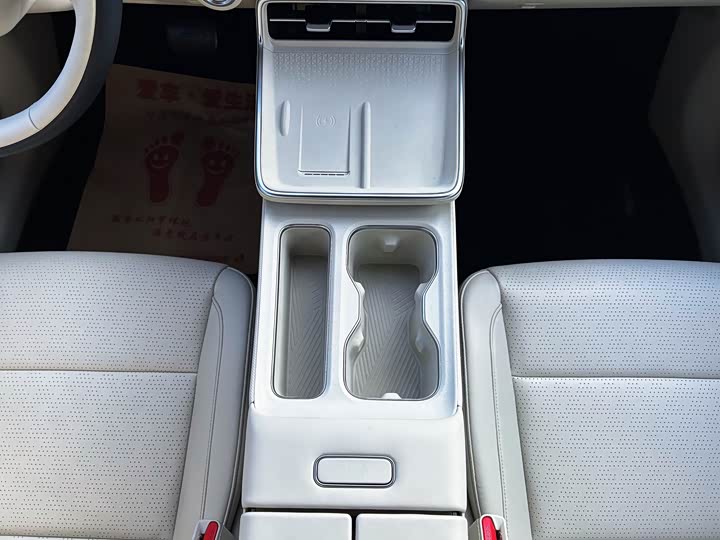 Фото 9 - Toyota bZ3X