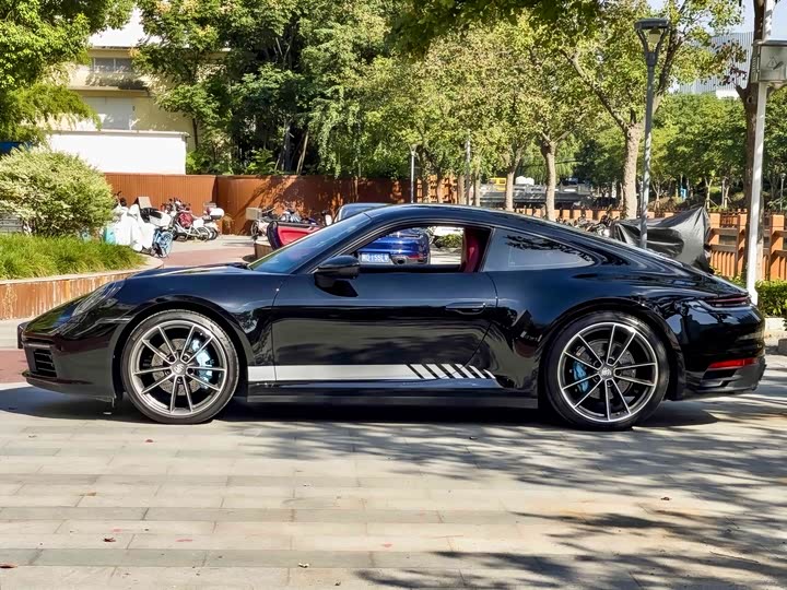 Фото 3 - Porsche 911