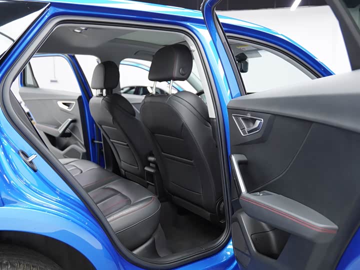 Фото 20 - Audi Q2L