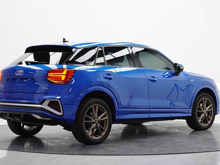 Фото 5 - Audi Q2L