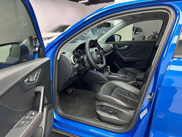 Фото 9 - Audi Q2L