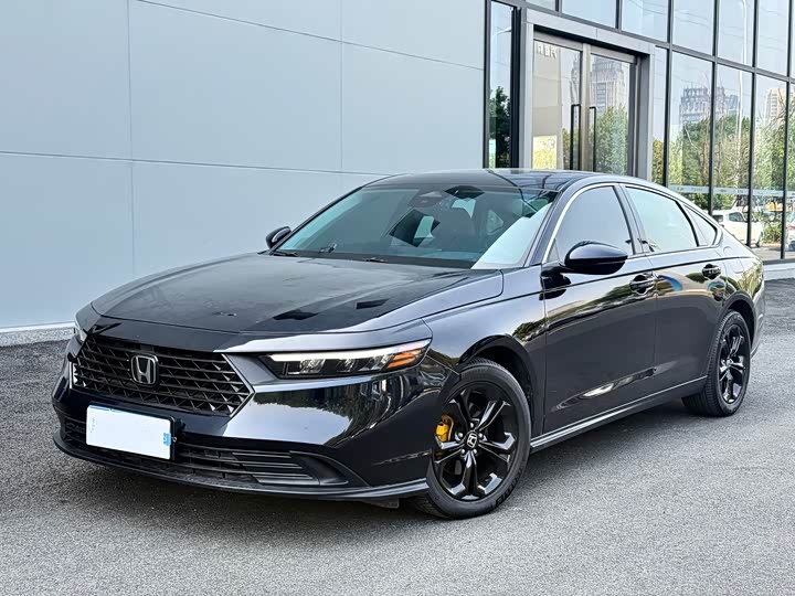 Фото 1 - Honda Accord