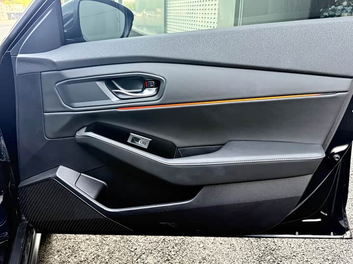 Фото 11 - Honda Accord