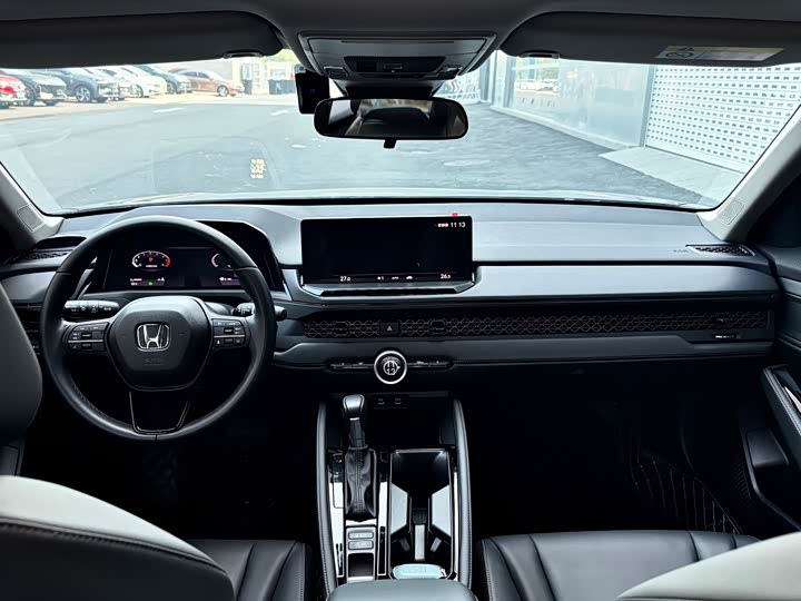 Фото 7 - Honda Accord