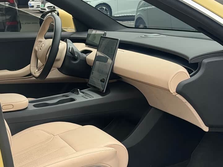 Фото 10 - Nio ET5