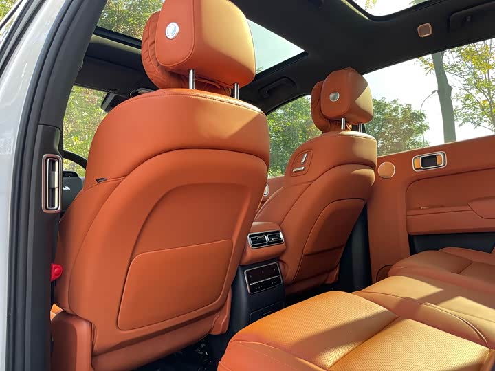 Фото 9 - LiXiang L7