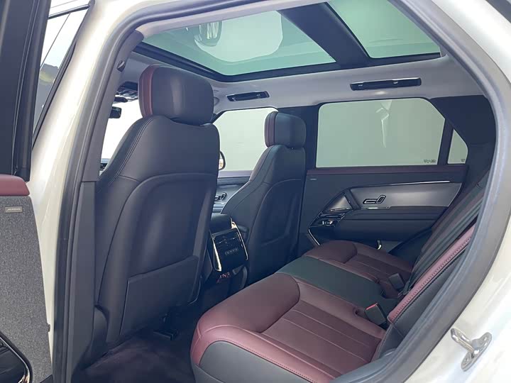 Фото 10 - Land Rover Range Rover Sport