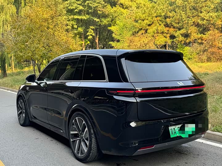 Фото 10 - LiXiang L8