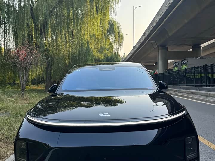 Фото 2 - LiXiang L8