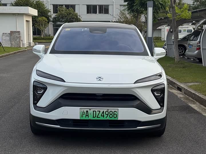 Фото 6 - Nio EC6