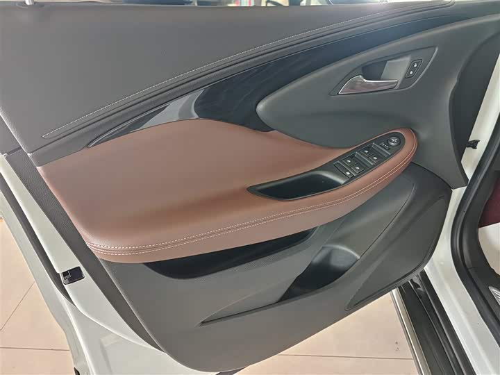Фото 6 - Buick Envision Plus