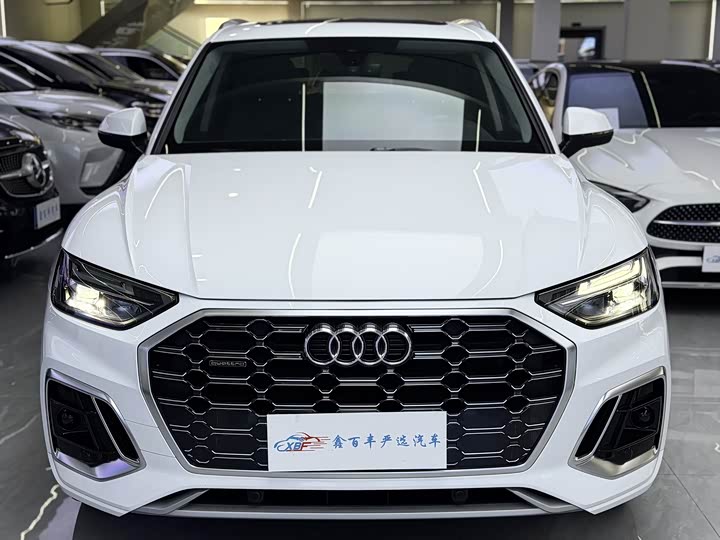 Фото 2 - Audi Q5L