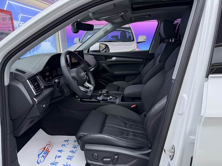 Фото 4 - Audi Q5L