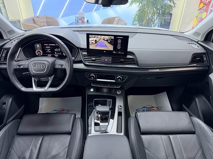 Фото 5 - Audi Q5L