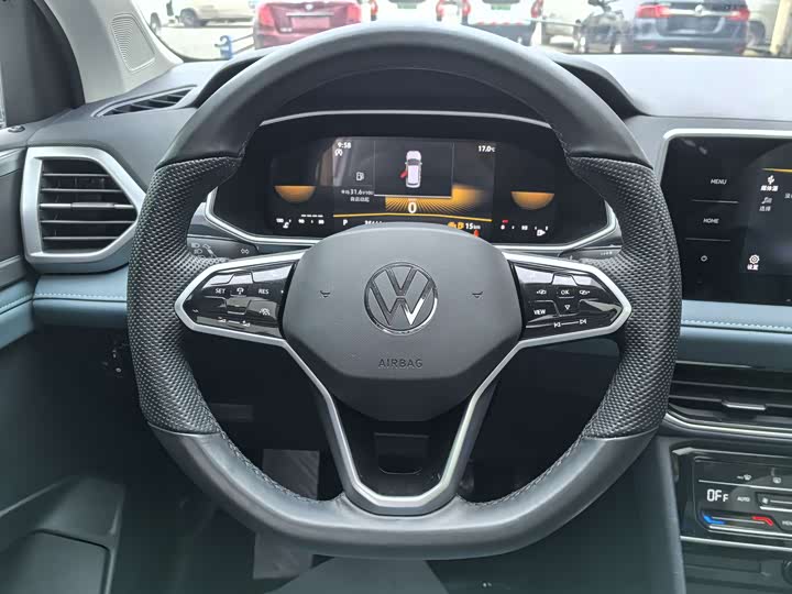 Фото 14 - Volkswagen Tharu