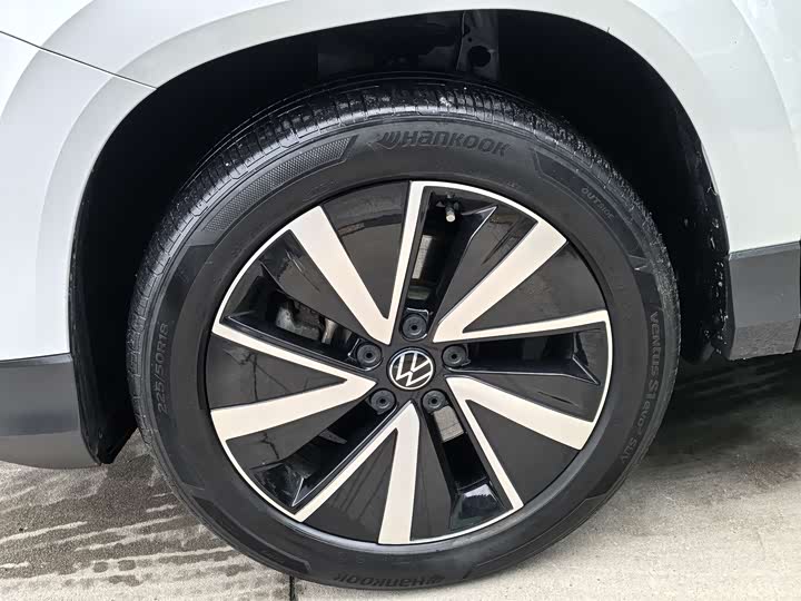 Фото 5 - Volkswagen Tharu