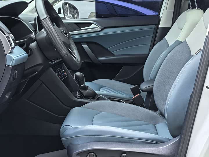 Фото 6 - Volkswagen Tharu