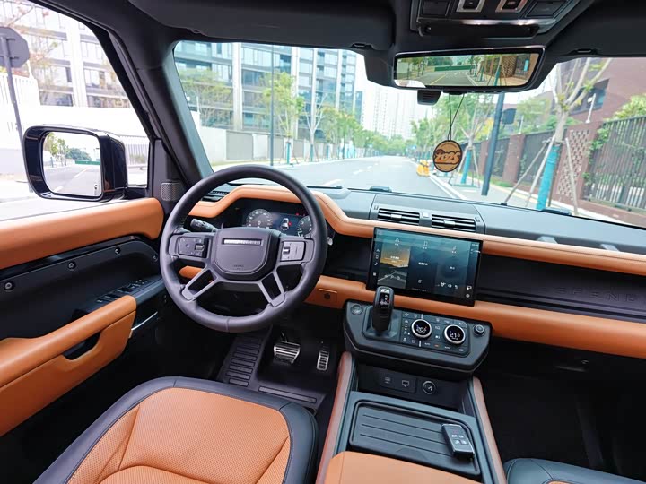 Фото 11 - Land Rover Defender