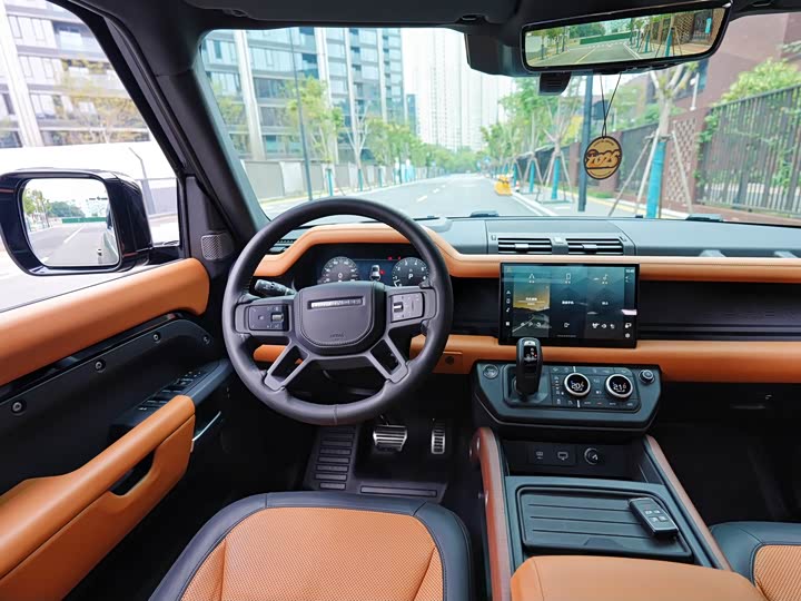 Фото 12 - Land Rover Defender