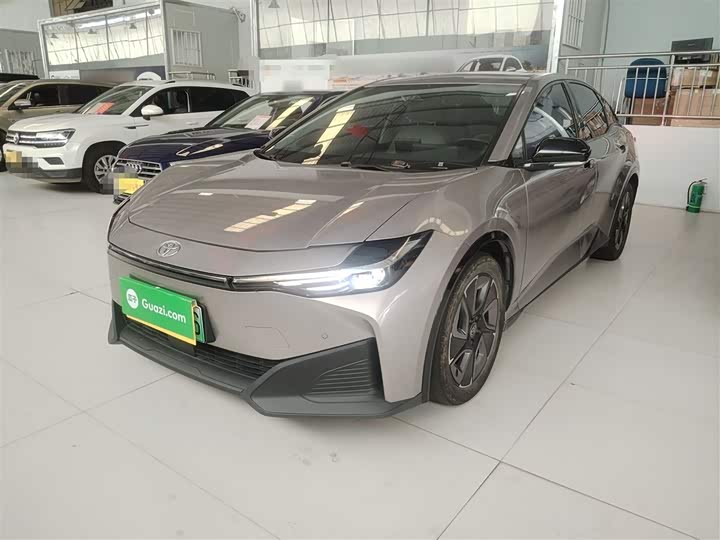 Фото 1 - Toyota bZ3