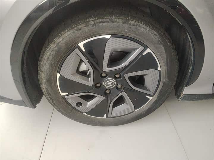 Фото 23 - Toyota bZ3