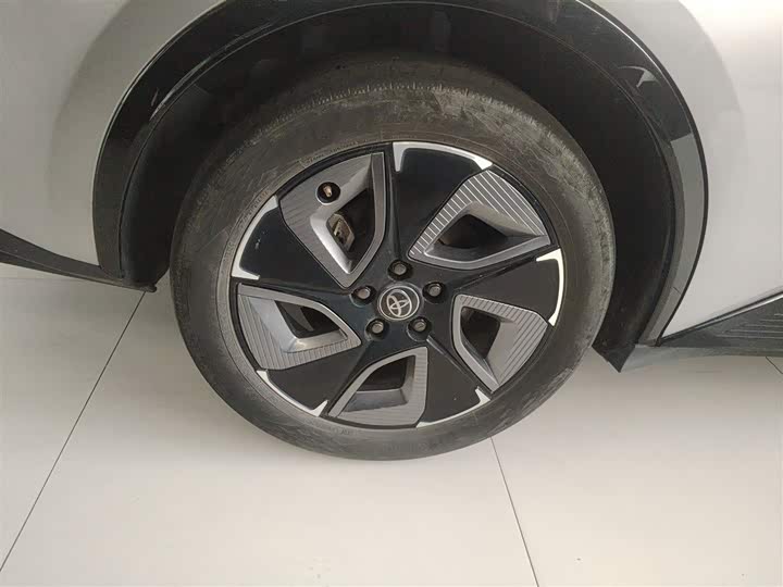 Фото 26 - Toyota bZ3