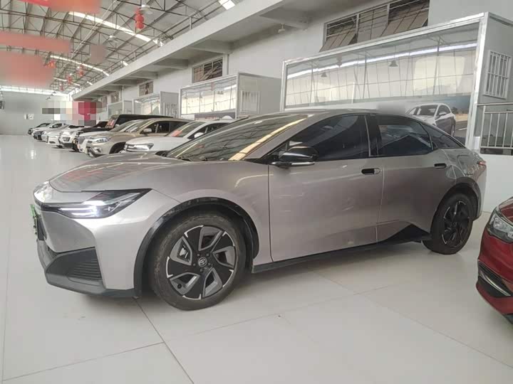 Фото 5 - Toyota bZ3