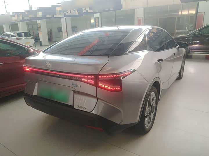 Фото 7 - Toyota bZ3