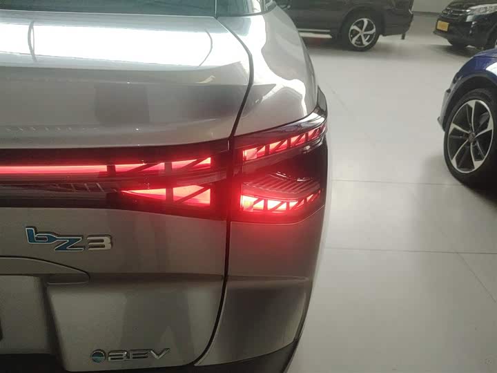 Фото 8 - Toyota bZ3