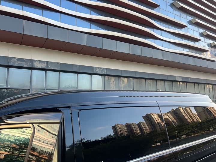 Фото 43 - Mercedes-Benz V-Class