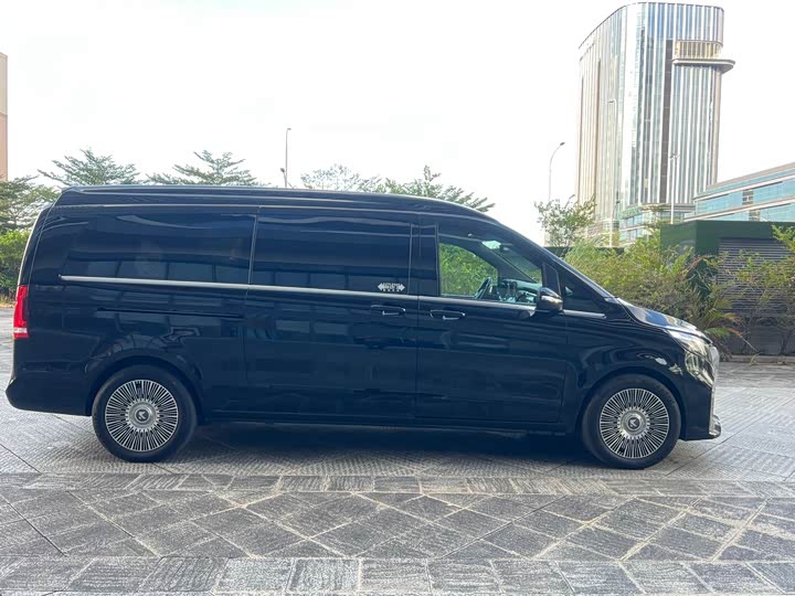 Фото 5 - Mercedes-Benz V-Class