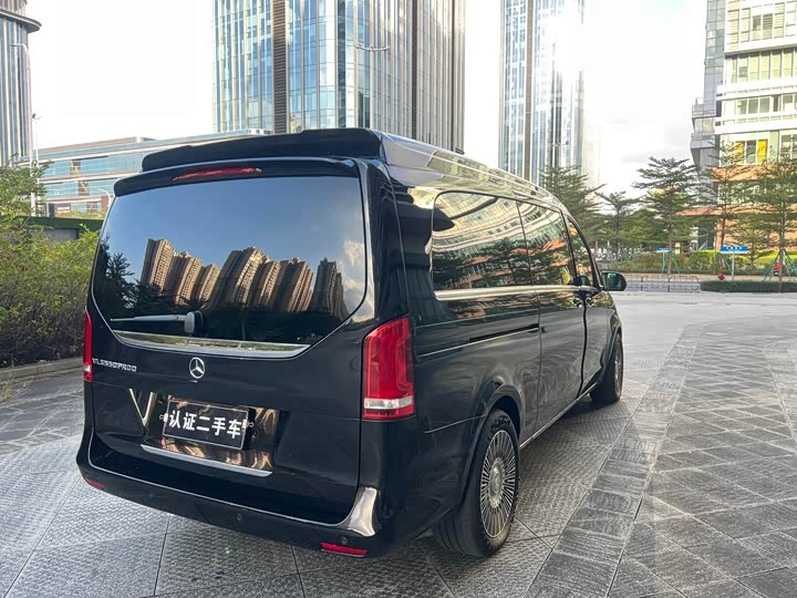 Фото 7 - Mercedes-Benz V-Class