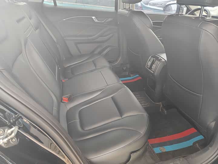 Фото 5 - Bestune B70