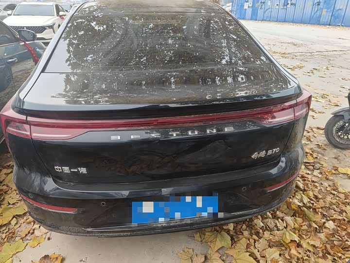 Фото 8 - Bestune B70